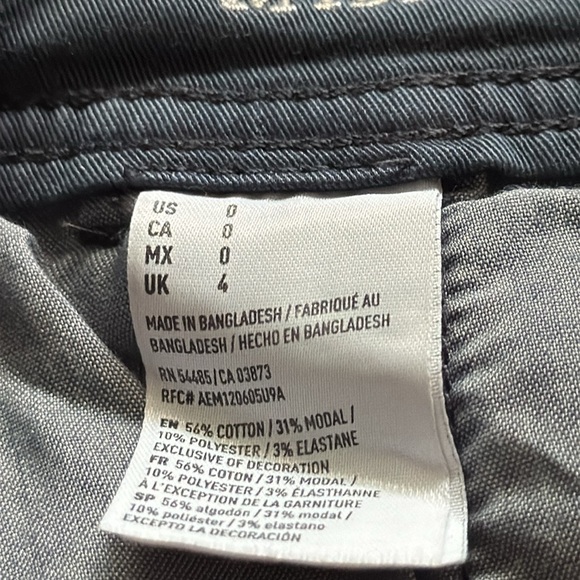 American Eagle Outfitters Sz 0 Khaki gray mid rise shorts 5” inseam - Picture 4 of 4